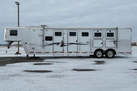 Used 2003 Exiss Trailers XT/316 LQ Horse Trailer