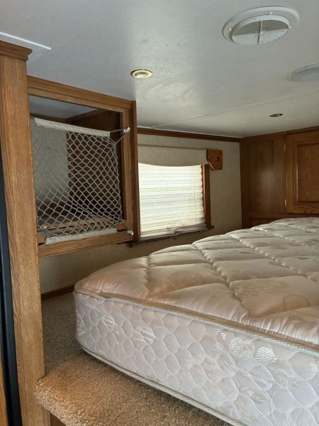Used 2003 Exiss Trailers XT/316 LQ Horse Trailer
