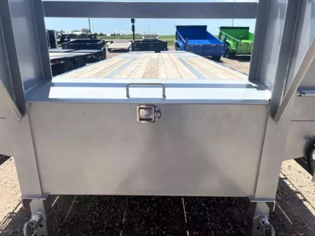 New 2026 Delco Trailers 32' Deckover w/Mega Ramps  Gooseneck  Flatbed Trailer