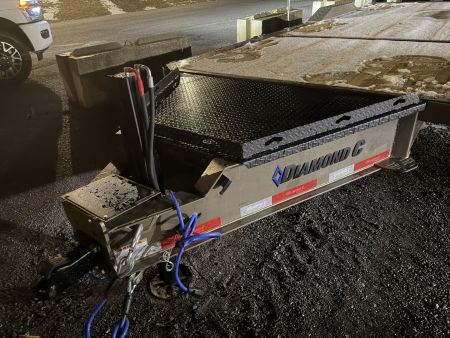 New 2026 Diamond C HXD210 Tilt Trailer 102”X24’ DRIVE OVER FENDERS TILT TRAILER HYDRO JACK 23K G.V.W.R.