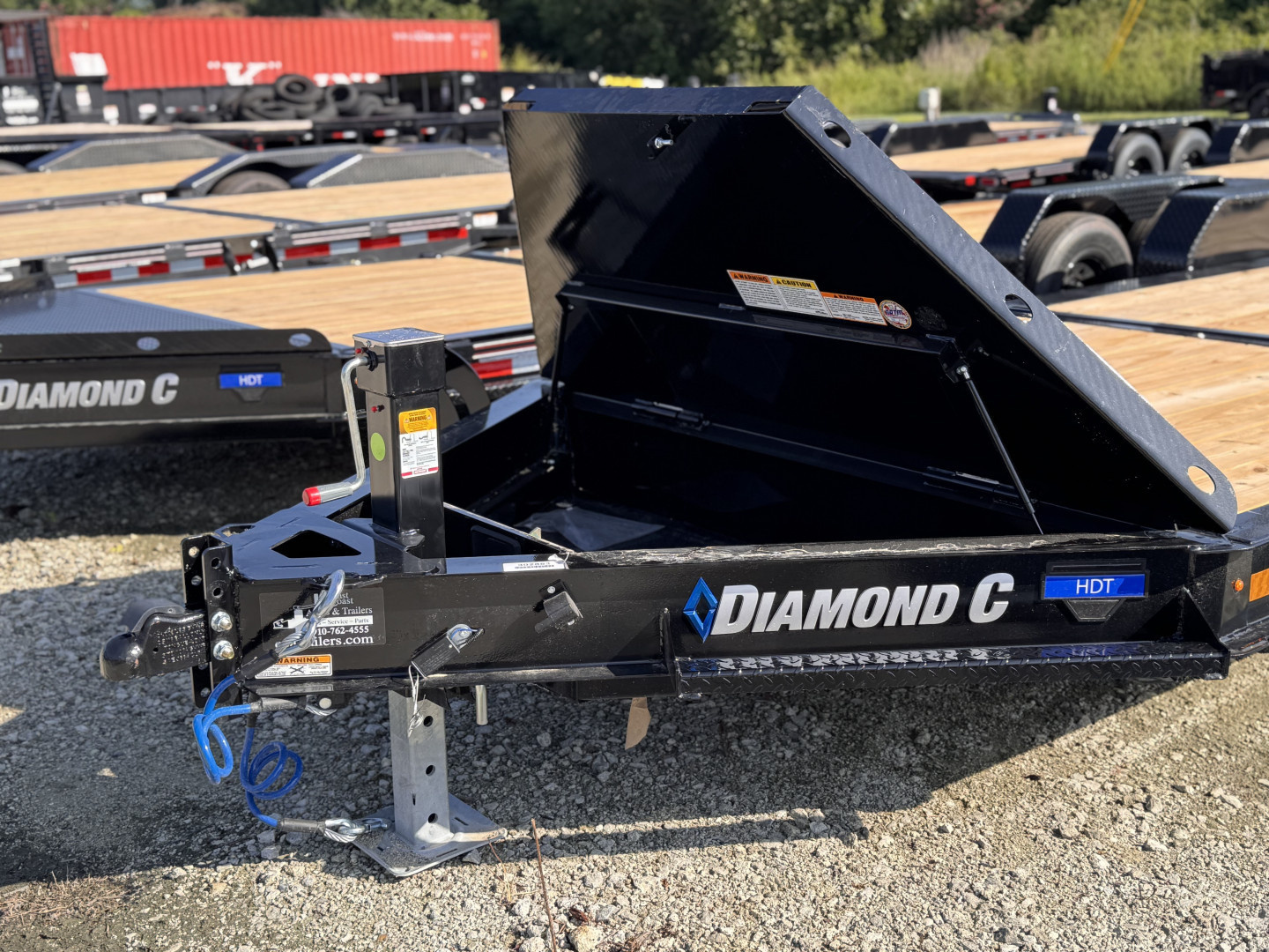 New 2025 Diamond C Trailers