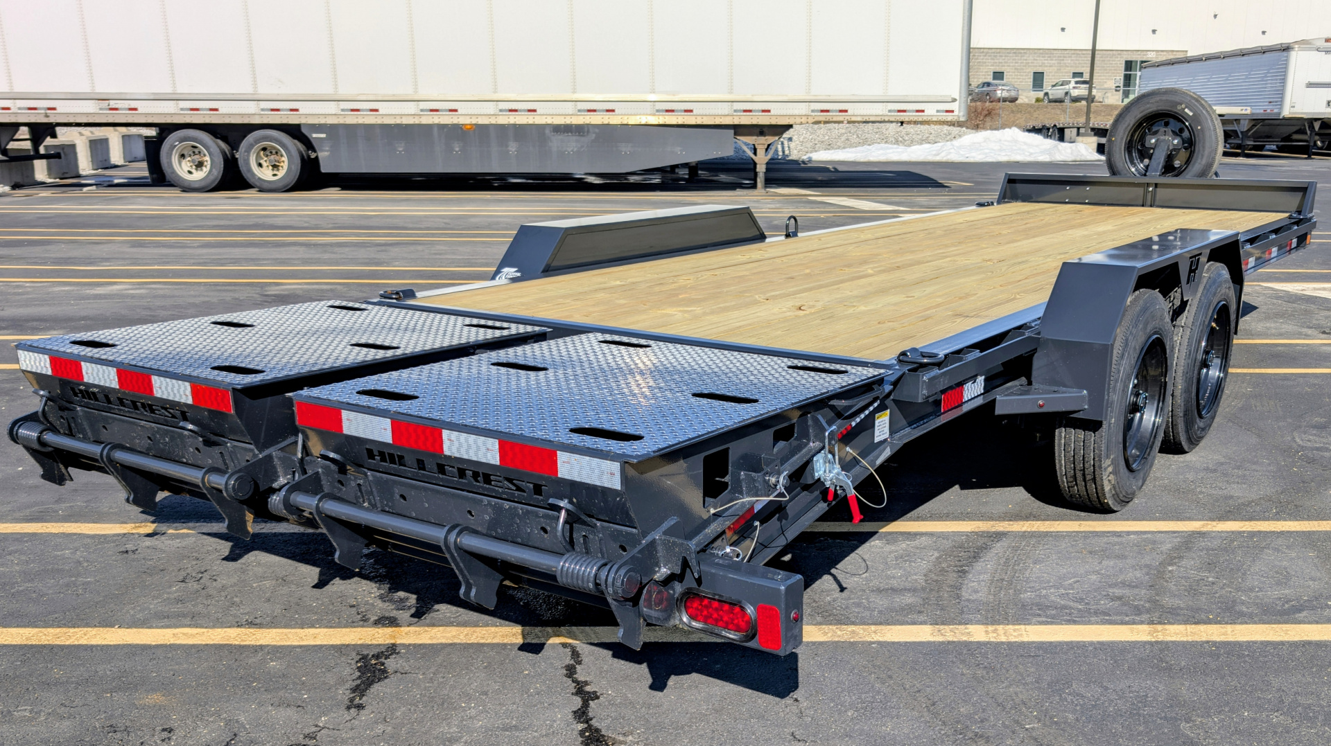 7×22 Equipment Flatbed Trailer photo 2