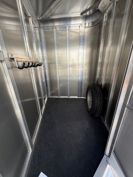 New 2026 Adam 2H Slant Mustang Horse Trailer