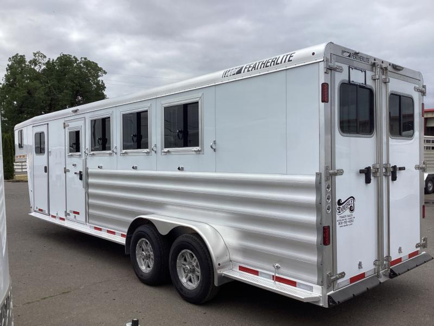 New BELOW COST! 2024 Featherlite 9600-7472 4 Horse Trailer-Swing Out Saddle Rack-Stud Divider-Screen Door-Easy Care Flooring