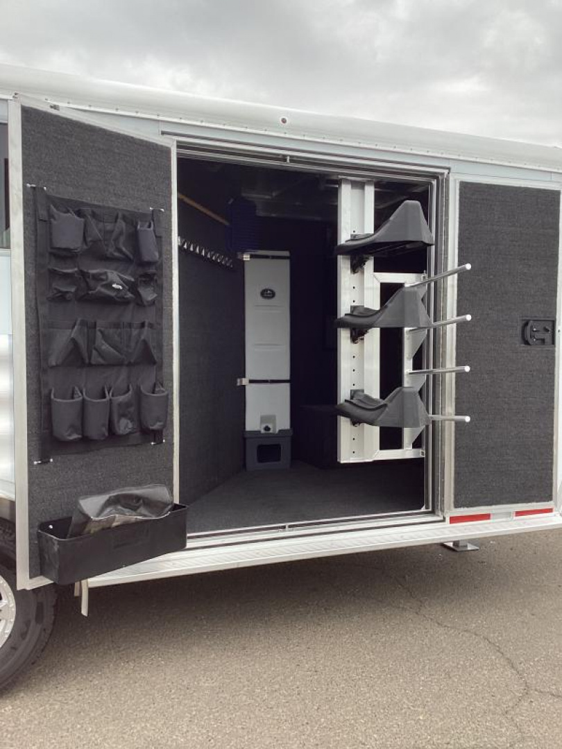 New Featherlite 9600 - Premier Tack - NEW AMAZING SIDE TACK W/ MASSIVE STORAGE.