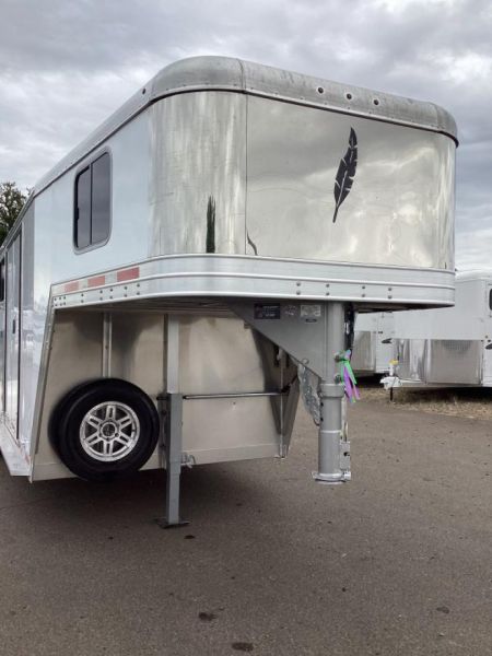 New Featherlite 9600 - Premier Tack - NEW AMAZING SIDE TACK W/ MASSIVE STORAGE.