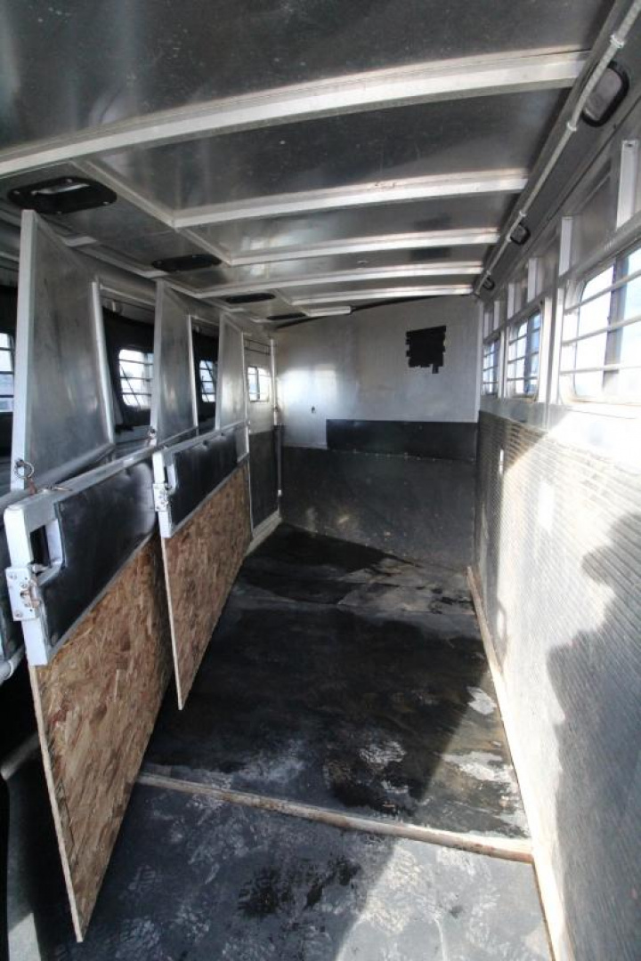 Used 1995 Sundowner GN Weekender 4 Horse Aluminum Trailer