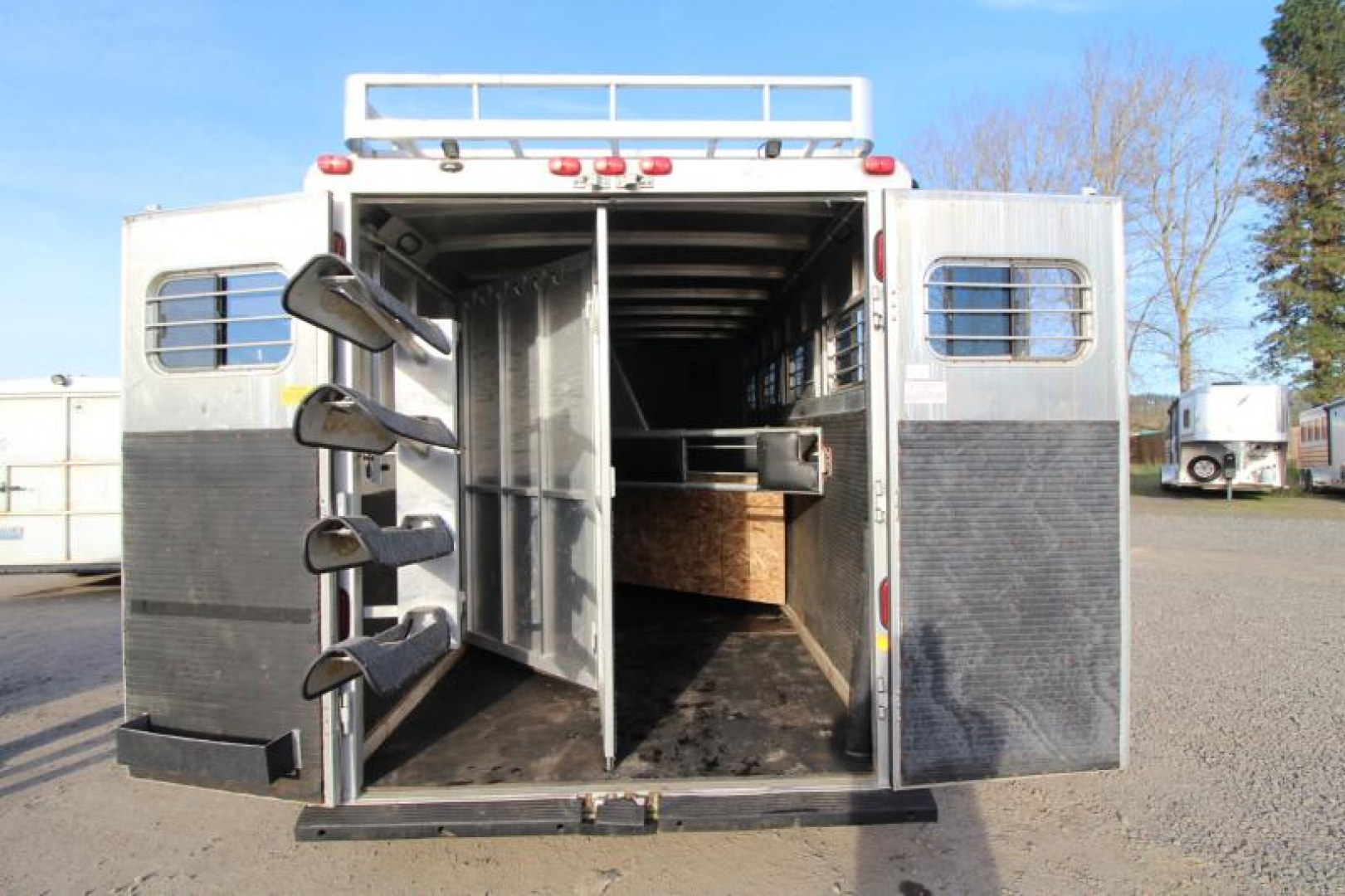 Used 1995 Sundowner GN Weekender 4 Horse Aluminum Trailer
