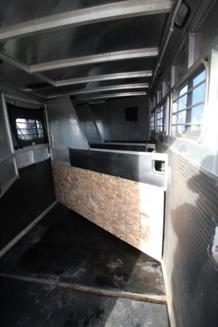 Used 1995 Sundowner GN Weekender 4 Horse Aluminum Trailer