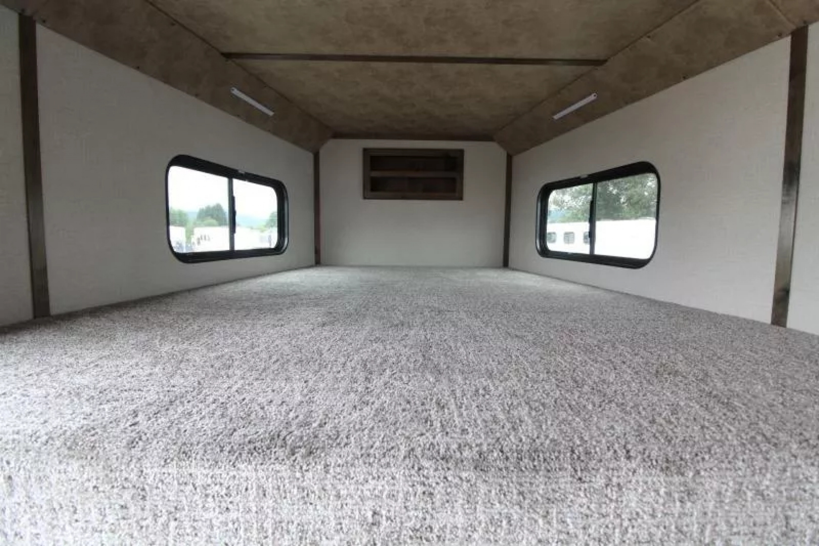 New 2027 Trails West Classic 4 Horse GN- SUPER TACK Horse Trailer
