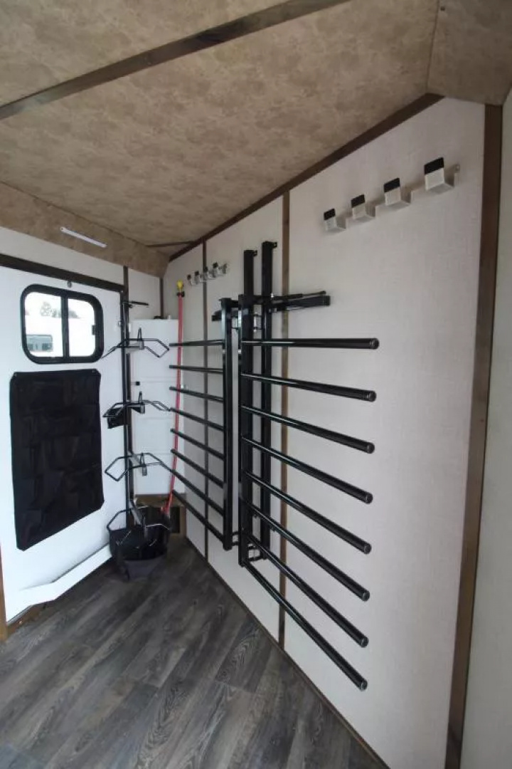 New 2027 Trails West Classic 4 Horse GN- SUPER TACK Horse Trailer