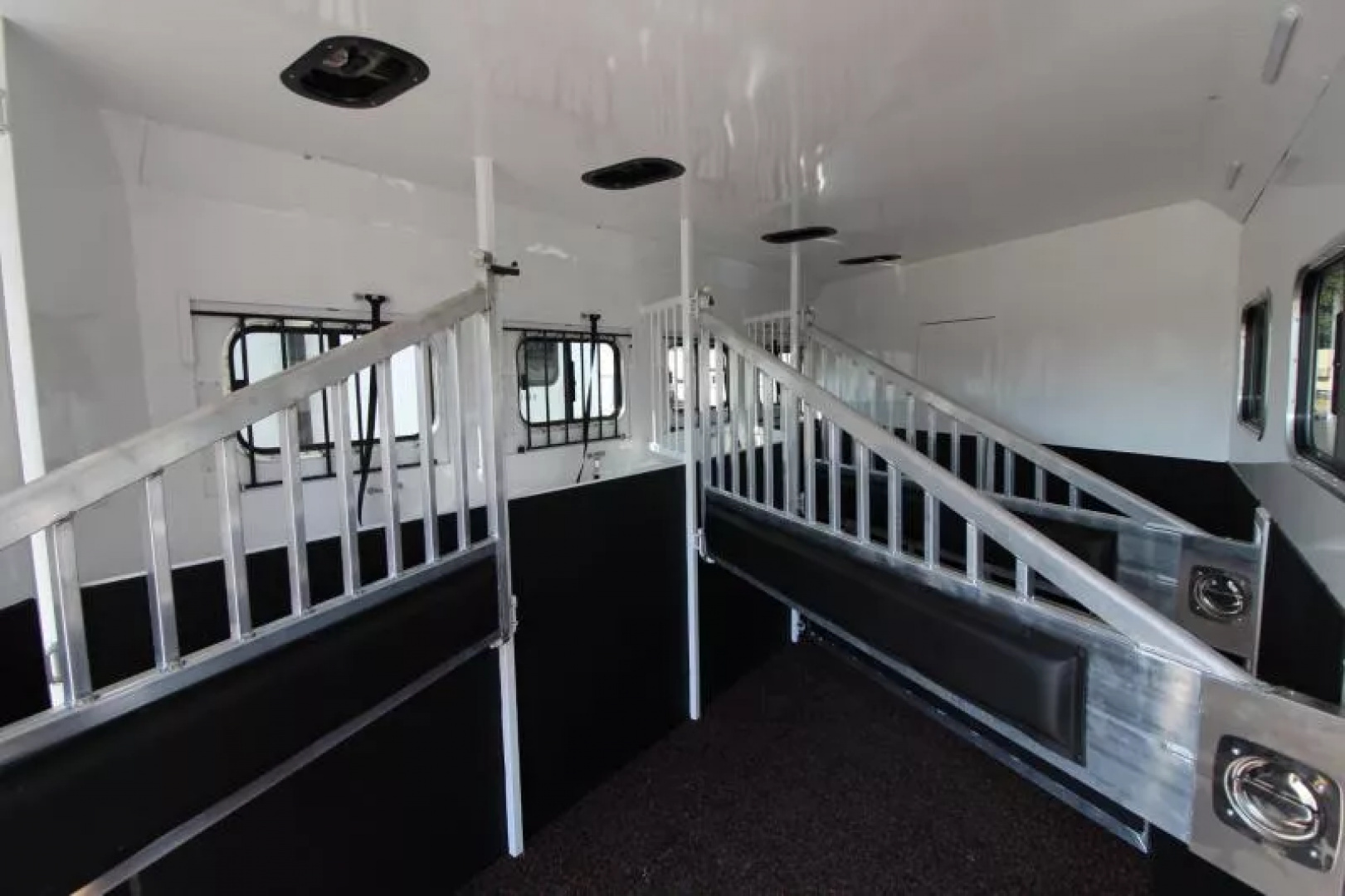 New 2026 Trails West Sierra 13x17 LQ w/Slide - SOLAR - Portable Gen Ready /w Hay Pod - Oven & more!- Escape Door - 4 Horse Trailer
