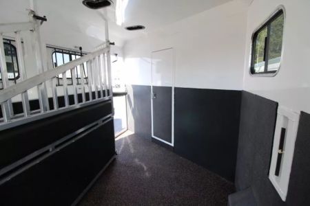 New 2026 Trails West Sierra 13x17 LQ w/Slide - SOLAR - Portable Gen Ready /w Hay Pod - Oven & more!- Escape Door - 4 Horse Trailer