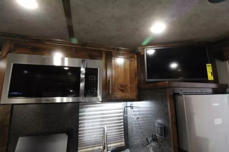 New 2026 Trails West Sierra 13x17 LQ w/Slide - SOLAR - Portable Gen Ready /w Hay Pod - Oven & more!- Escape Door - 4 Horse Trailer