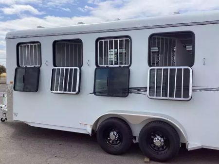 New 2026 Thuro-Bilt Liberty 7'6" Tall-4 Horse Trailer-Adjustable Dividers-1' Added Length Horse Trailer