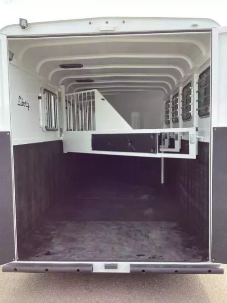 New 2026 Thuro-Bilt Liberty 7'6" Tall-4 Horse Trailer-Adjustable Dividers-1' Added Length Horse Trailer