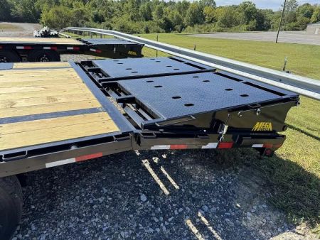New 2026 Big Tex 14GN- 25+5 GOOSENECK TRAILER MEGA RAMPS 15.9K G.V.W.R.