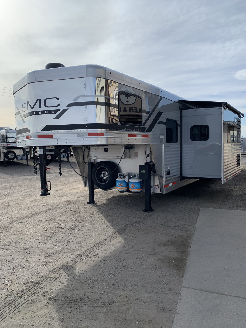 New 2026 SMC L8416SSRBT Horse Trailer