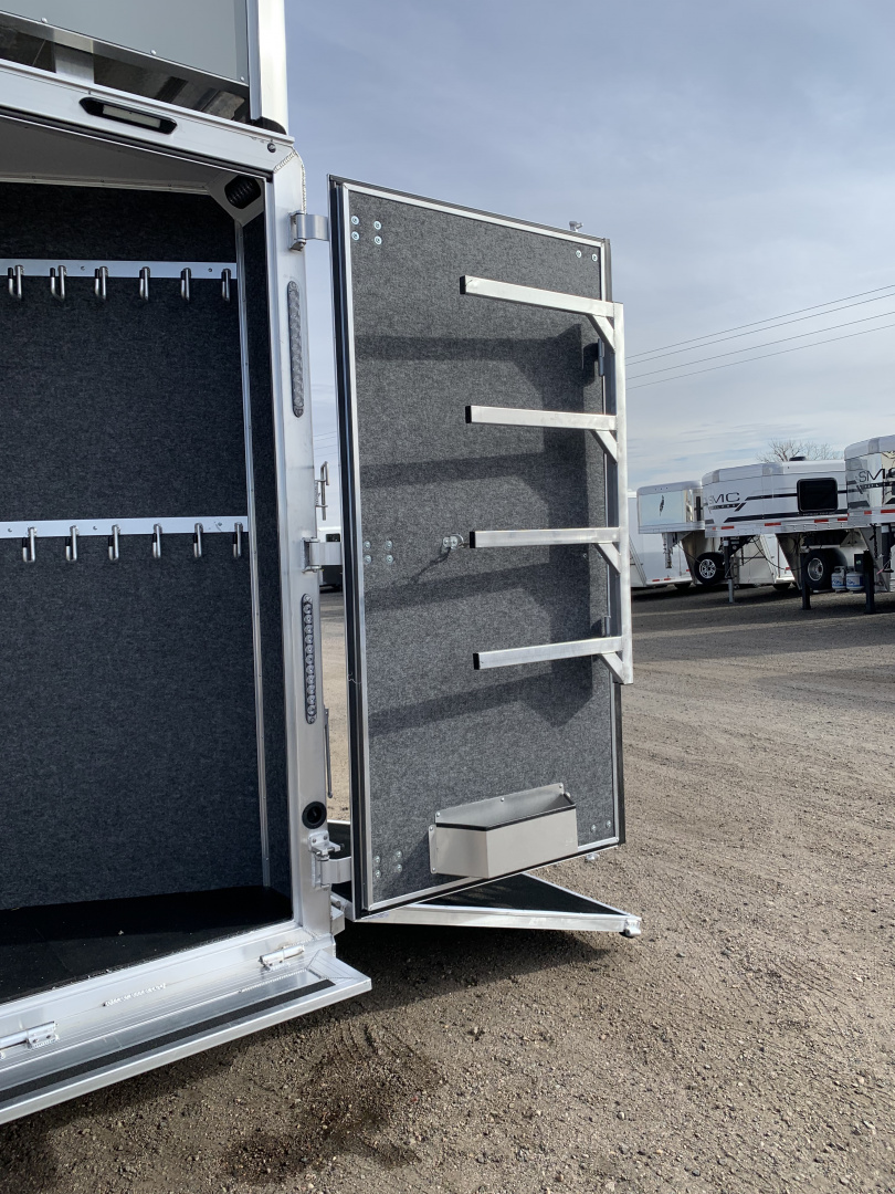New 2026 SMC L8416SSRBT Horse Trailer