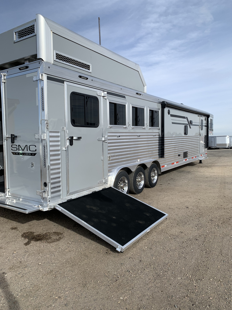 New 2026 SMC L8416SSRBT Horse Trailer
