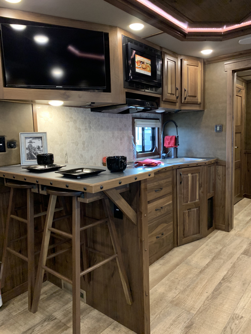 New 2026 SMC L8416SSRBT Horse Trailer