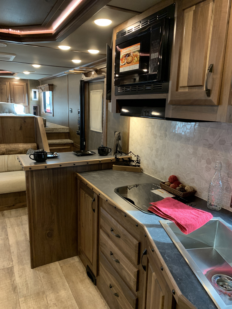 New 2026 SMC L8416SSRBT Horse Trailer