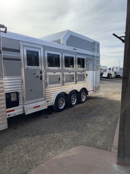 New 2026 SMC L8416SSRBT Horse Trailer