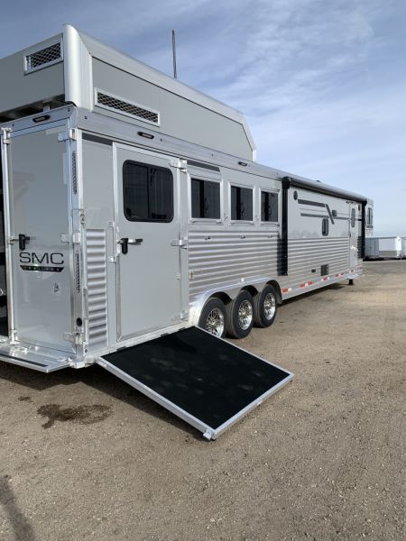 New 2026 SMC L8416SSRBT Horse Trailer